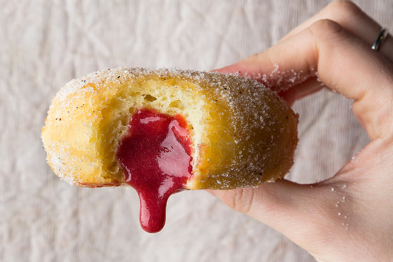 Strawberry Doughnut recipe