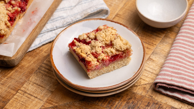 strawberry rhubarb cookie bar on plate
