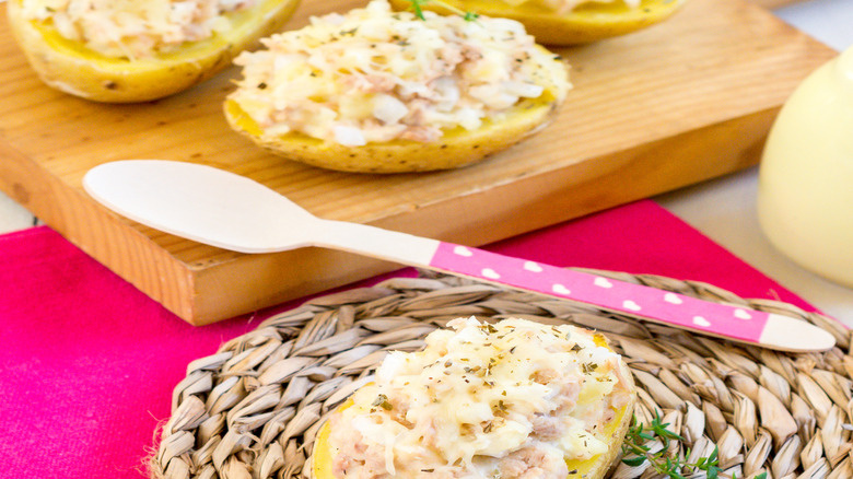 Stuffed tuna baked potato