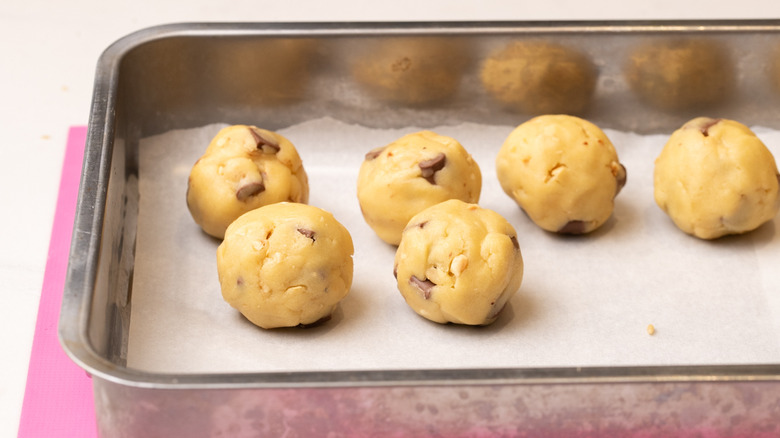 Nutella stuffed cookie dough balls