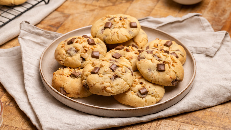 stuffed chocolate chip hazelnut cookies