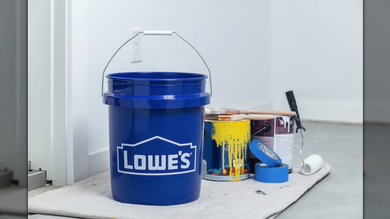 Lowe's five-gallon plastic general bucket