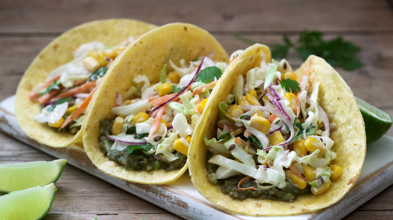 tacos with slaw