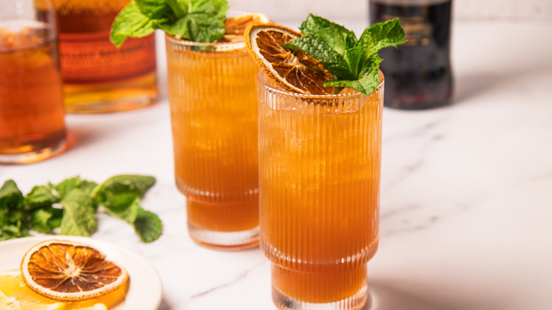 Two glasses of sweet tea whiskey smash