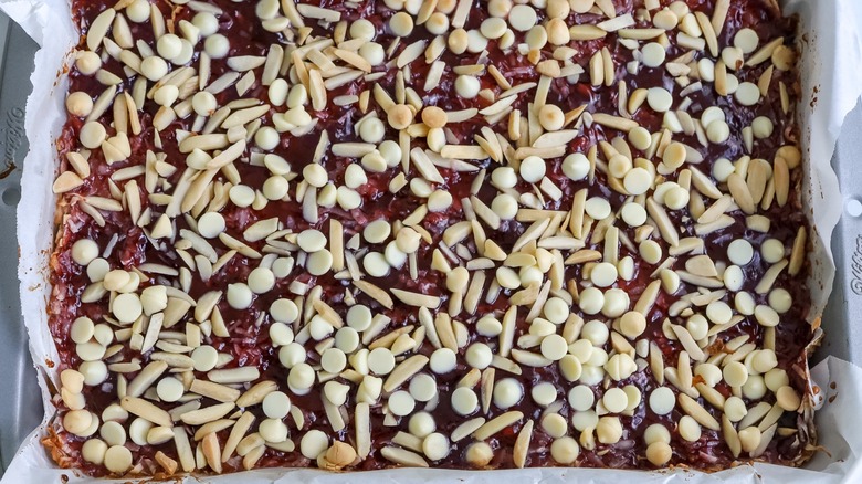 preparing jam bars in pan