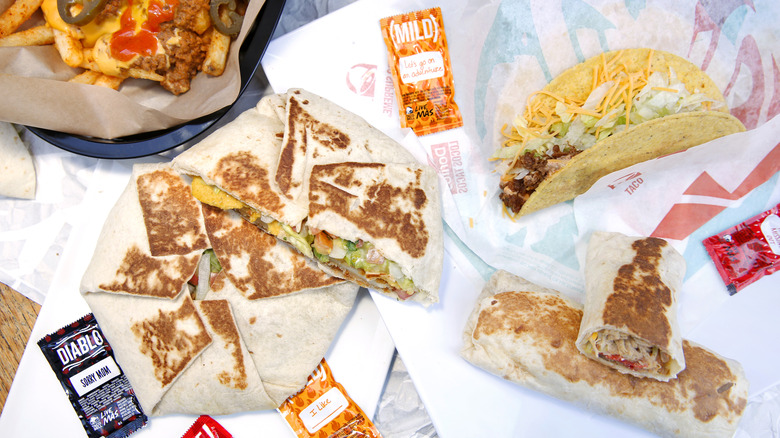 Various Taco Bell menu items