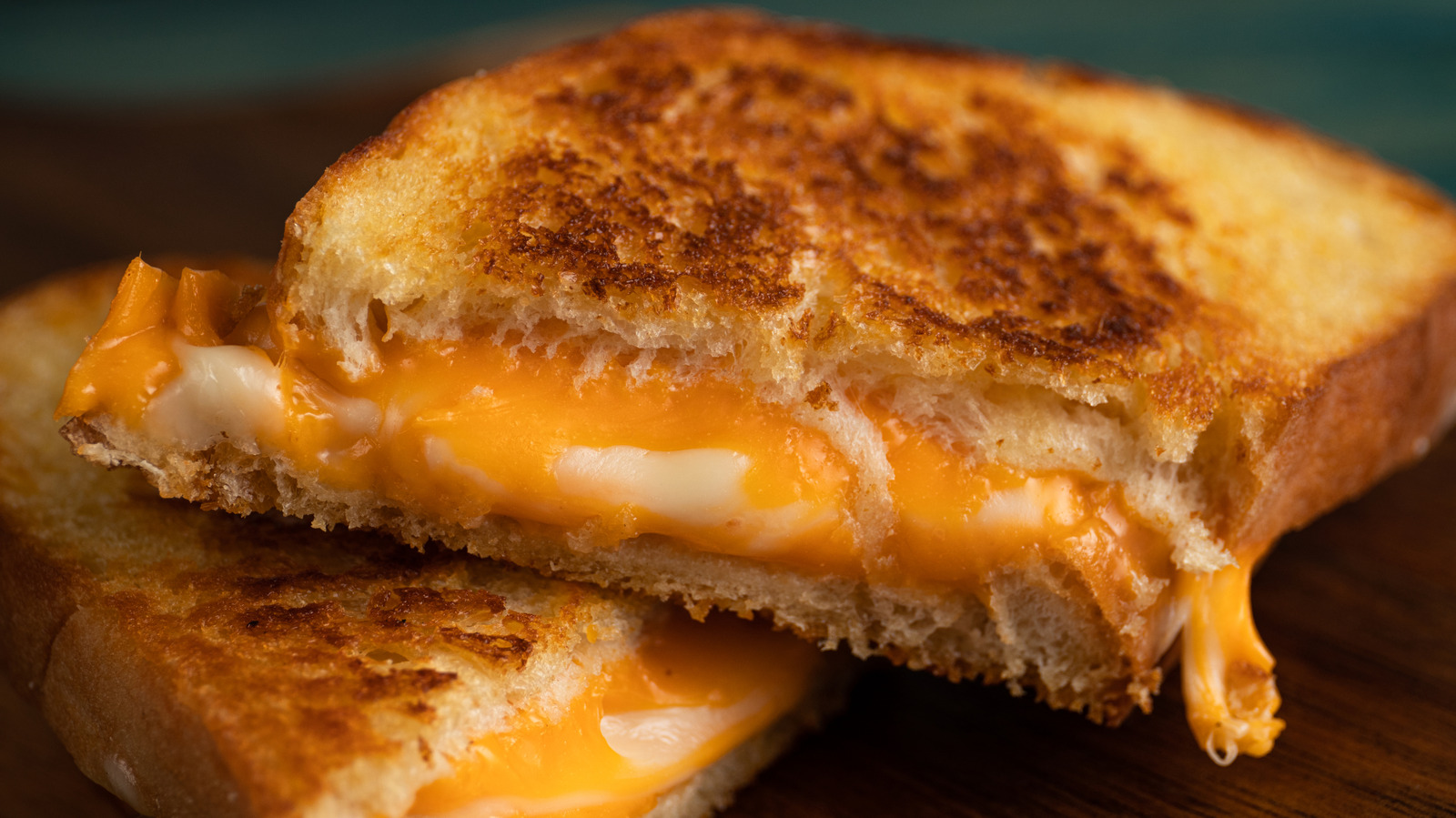 Take Grilled Cheese Inspiration From Fall Flavors And Ditch The Tomato Soup For This