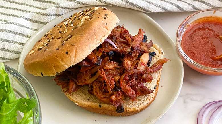 pulled mushrooms on bun