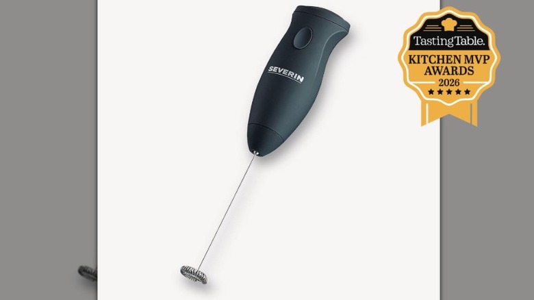 Product image of a handheld Severin milk frother.