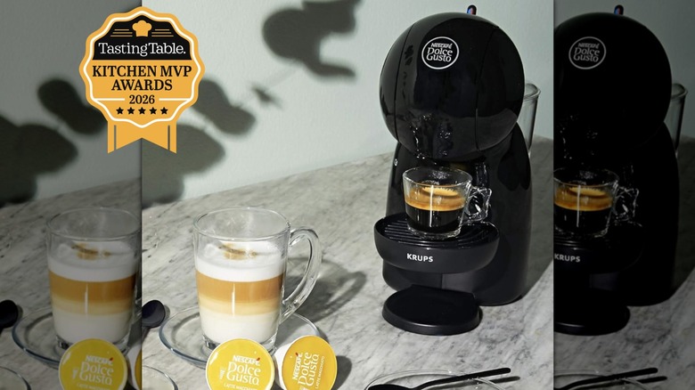 Product image of a Dolce Gusto coffee maker.