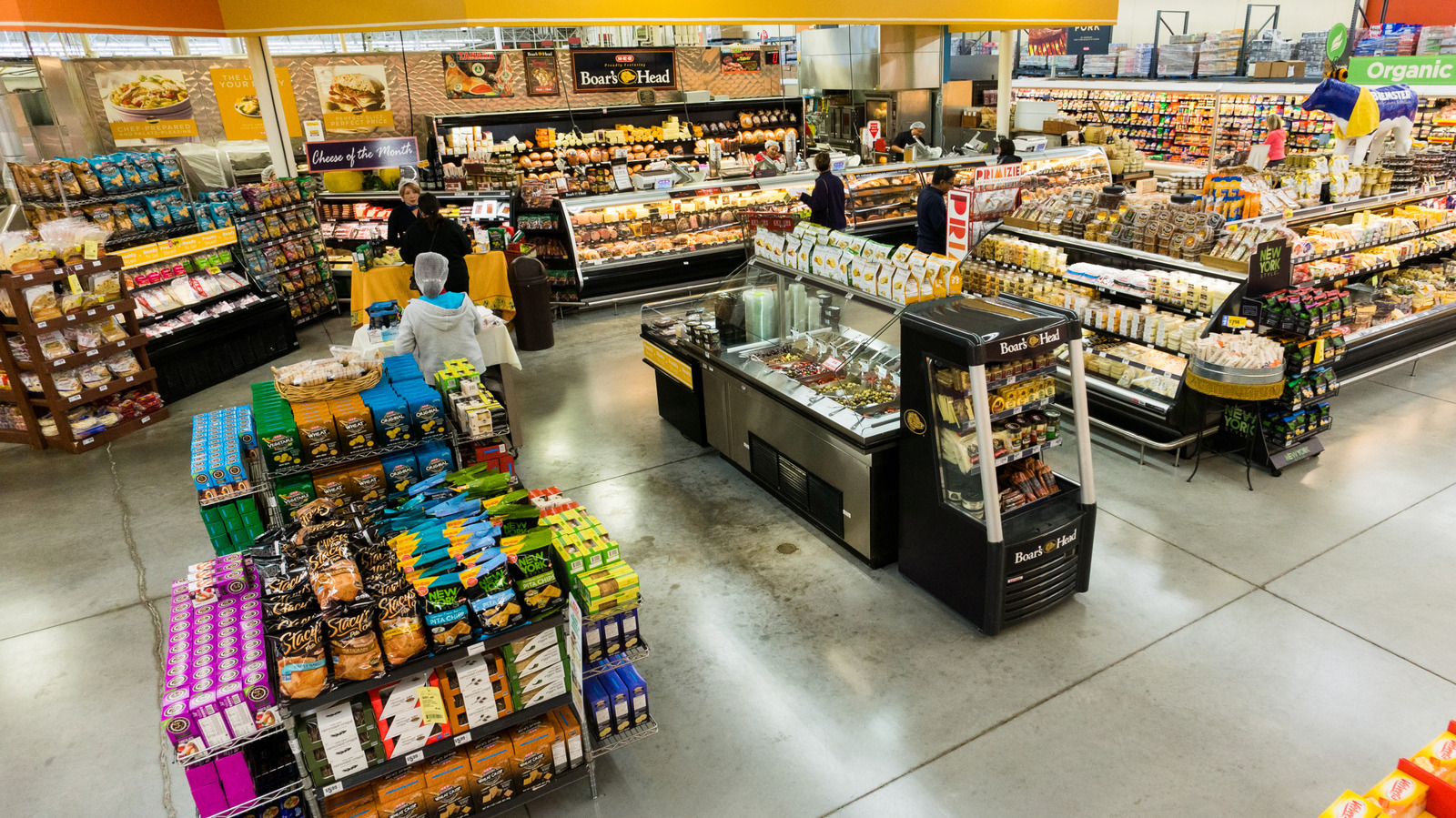 Texas' Biggest Homegrown Grocery Chain Has 'Plus' Locations That Are Like Costco