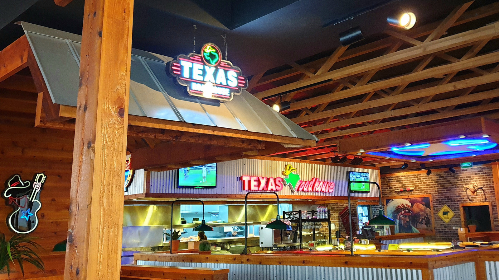 The Texas Roadhouse Entree Customers Find 'Hard To Beat' At Any Other Chain Restaurant - Tasting Table