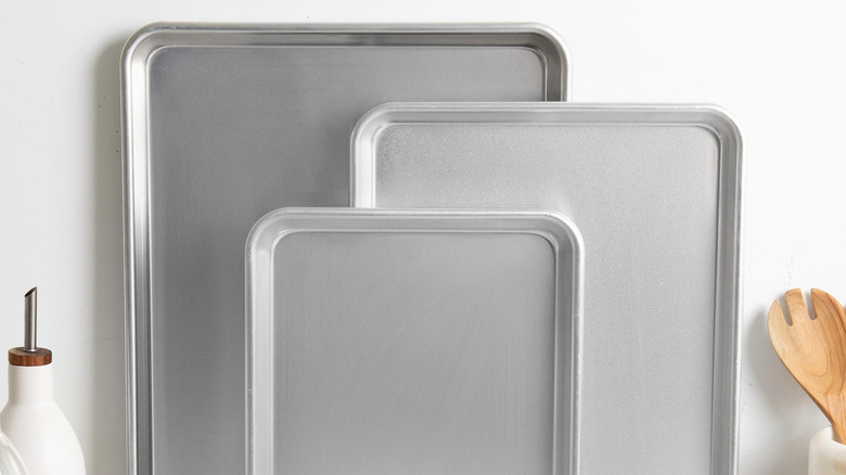 Miscellaneously sized baking sheet trays