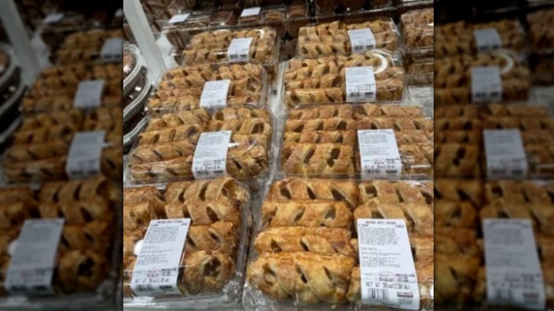 braided apple strudel