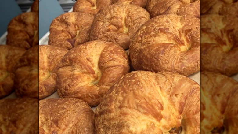 round croissants