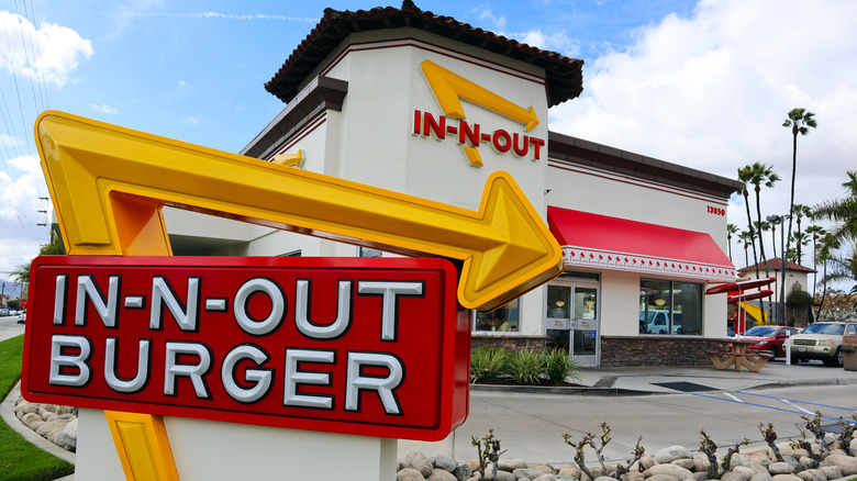 In-N-Out exterior and drive-thru sign