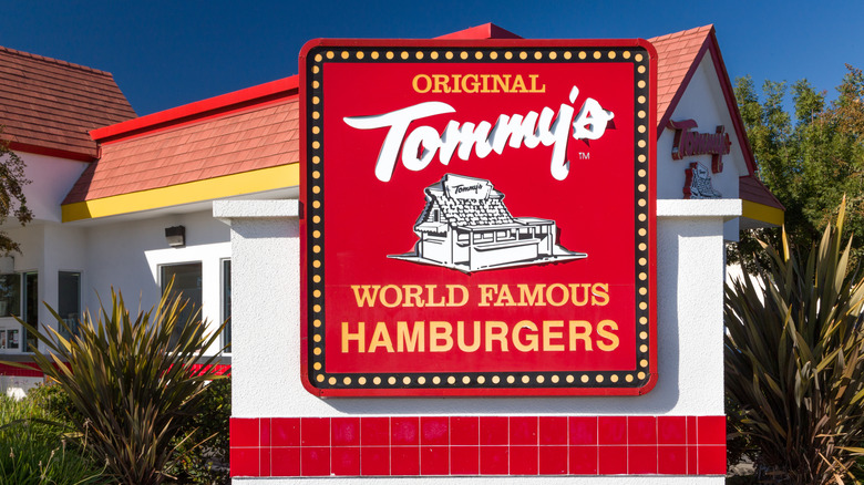 Original Tommy's world famous burgers sign in California