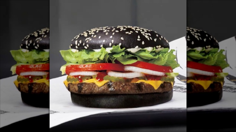 https://www.facebook.com/burgerking/videos/1180642188615782/