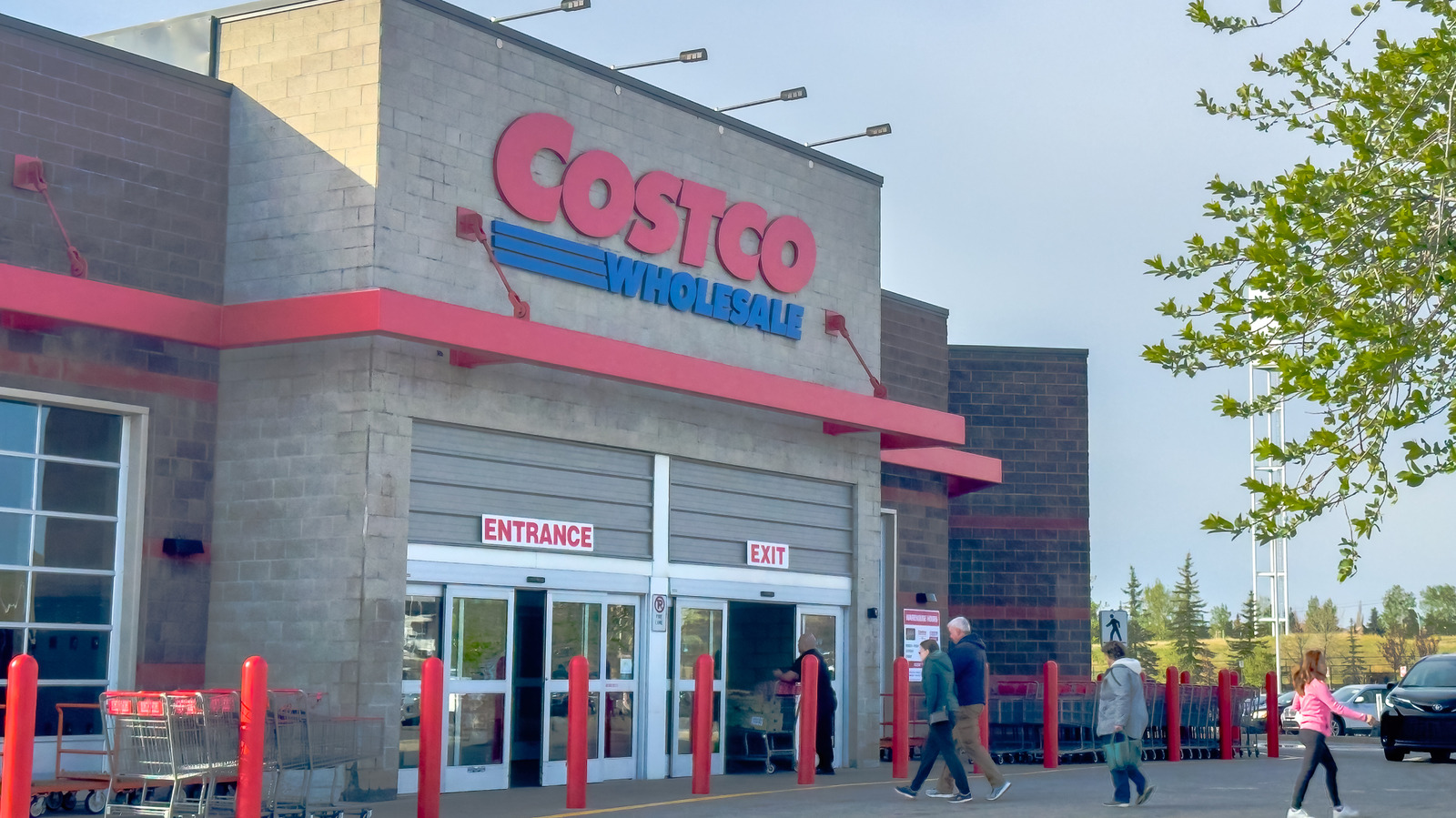 The 13 Absolute Best Costco Valentine's Day Gifts In 2026 - Tasting Table