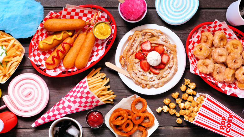 Table of popular state fair foods