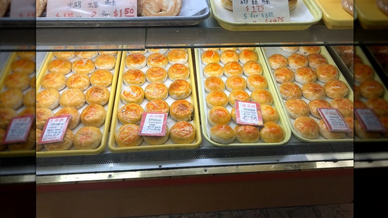 mooncakes on display at Eastern Bakery