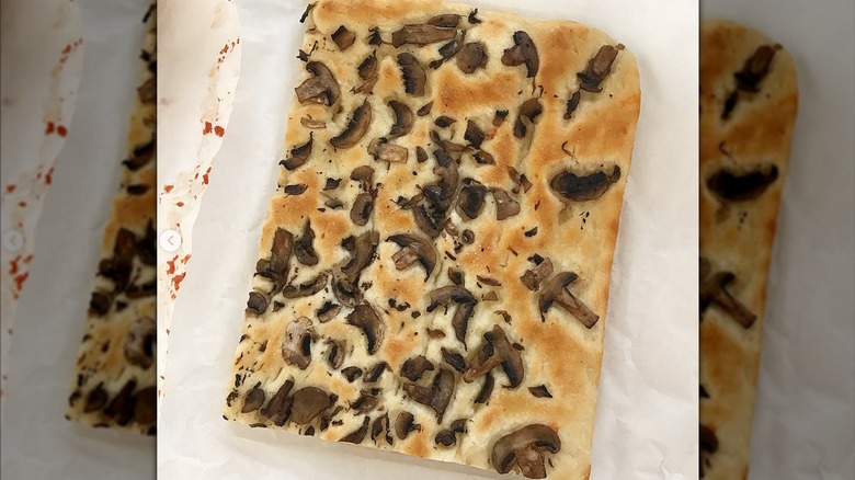 mushroom focaccia bread