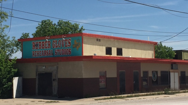 Houston bar and venue Rubber Gloves Studios