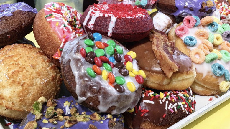 pile of flavored donuts