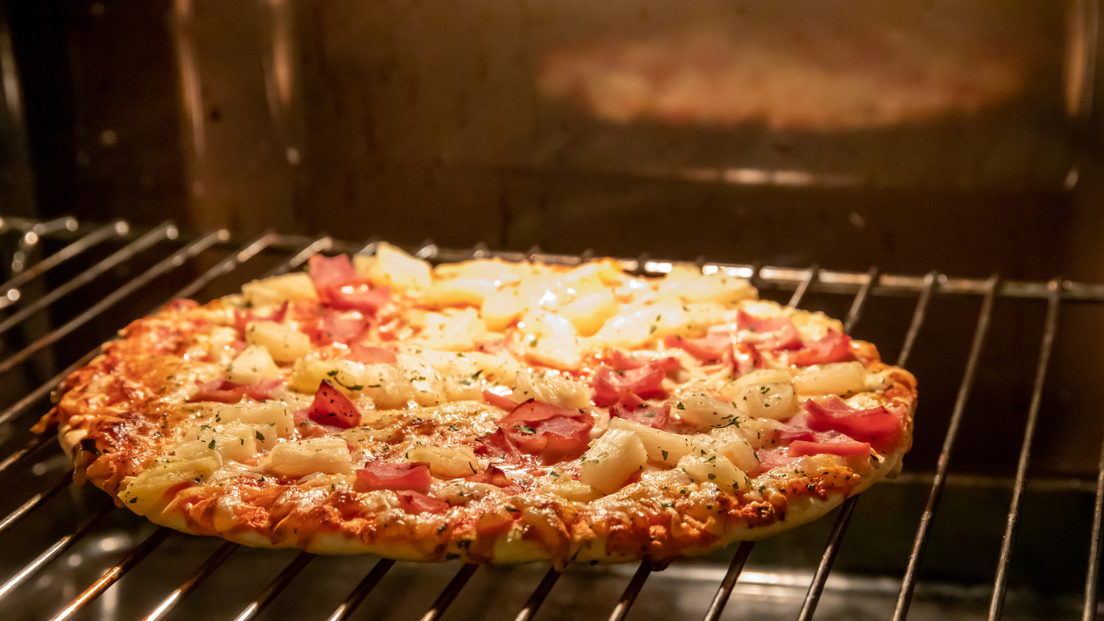 The 1950s Origins Of The Frozen Pizza