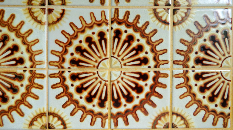 Retro 70s geometric tiles in brown shades