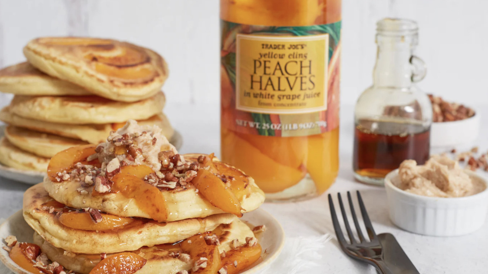 The 2-Ingredient Trick To Making Trader Joe's Canned Peaches Right At Home - Tasting Table