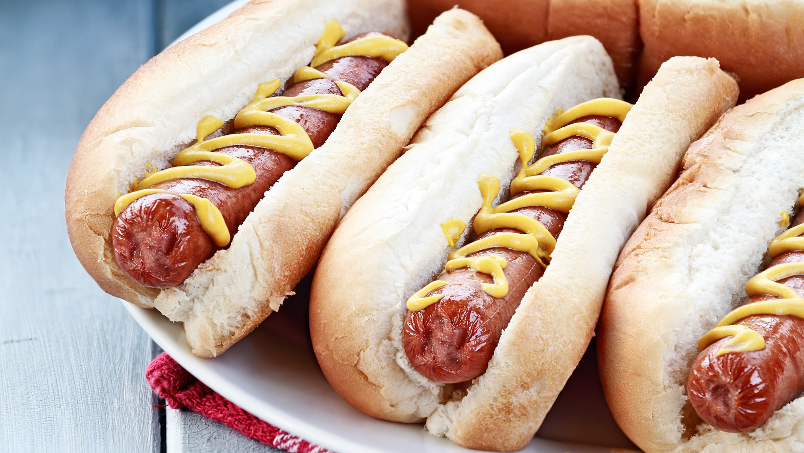 Keep Hot Dogs Warm At A Cookout In A Slow Cooker