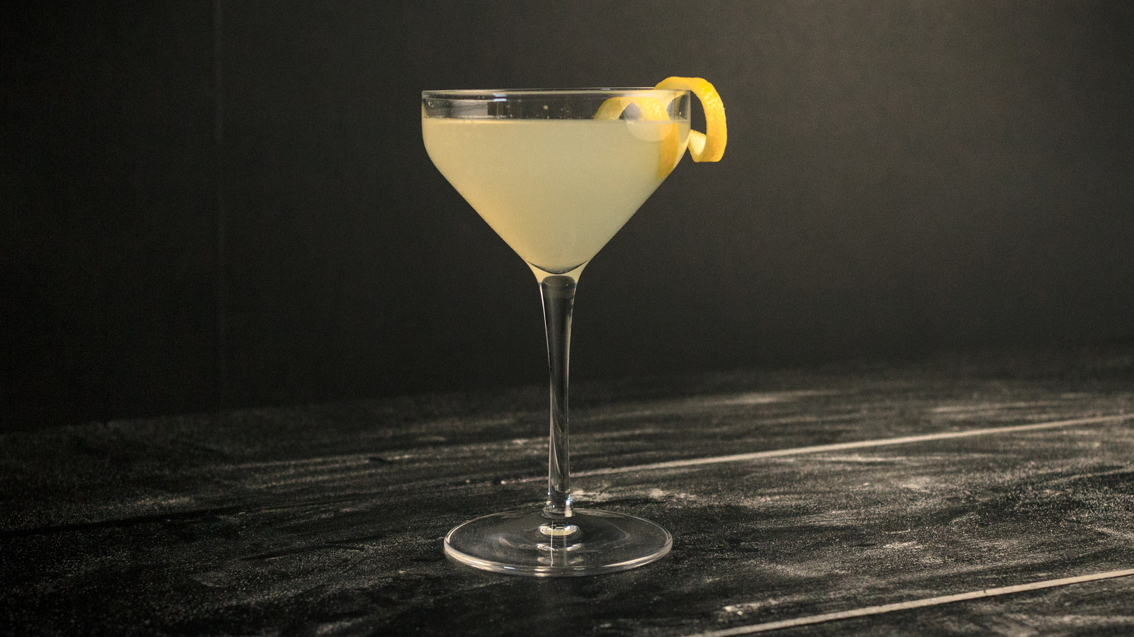 The 2 Versions Of The Corpse Reviver Cocktail, Explained