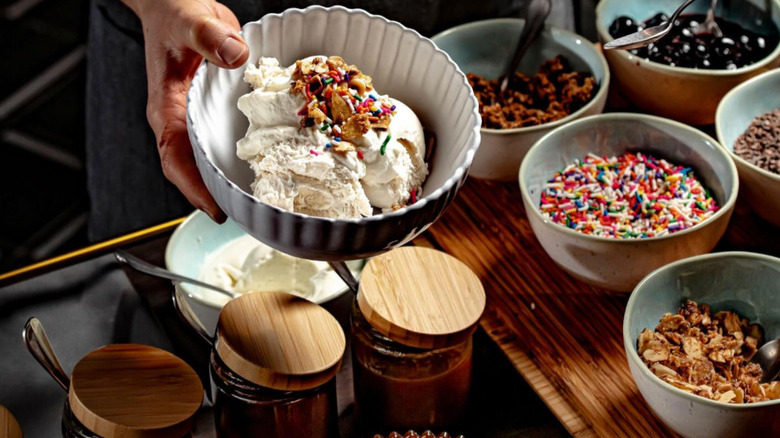ice cream sundae served tableside at The Alderman