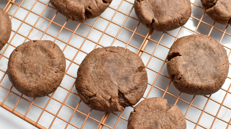 Chocolate Nutella cookies on wire rack