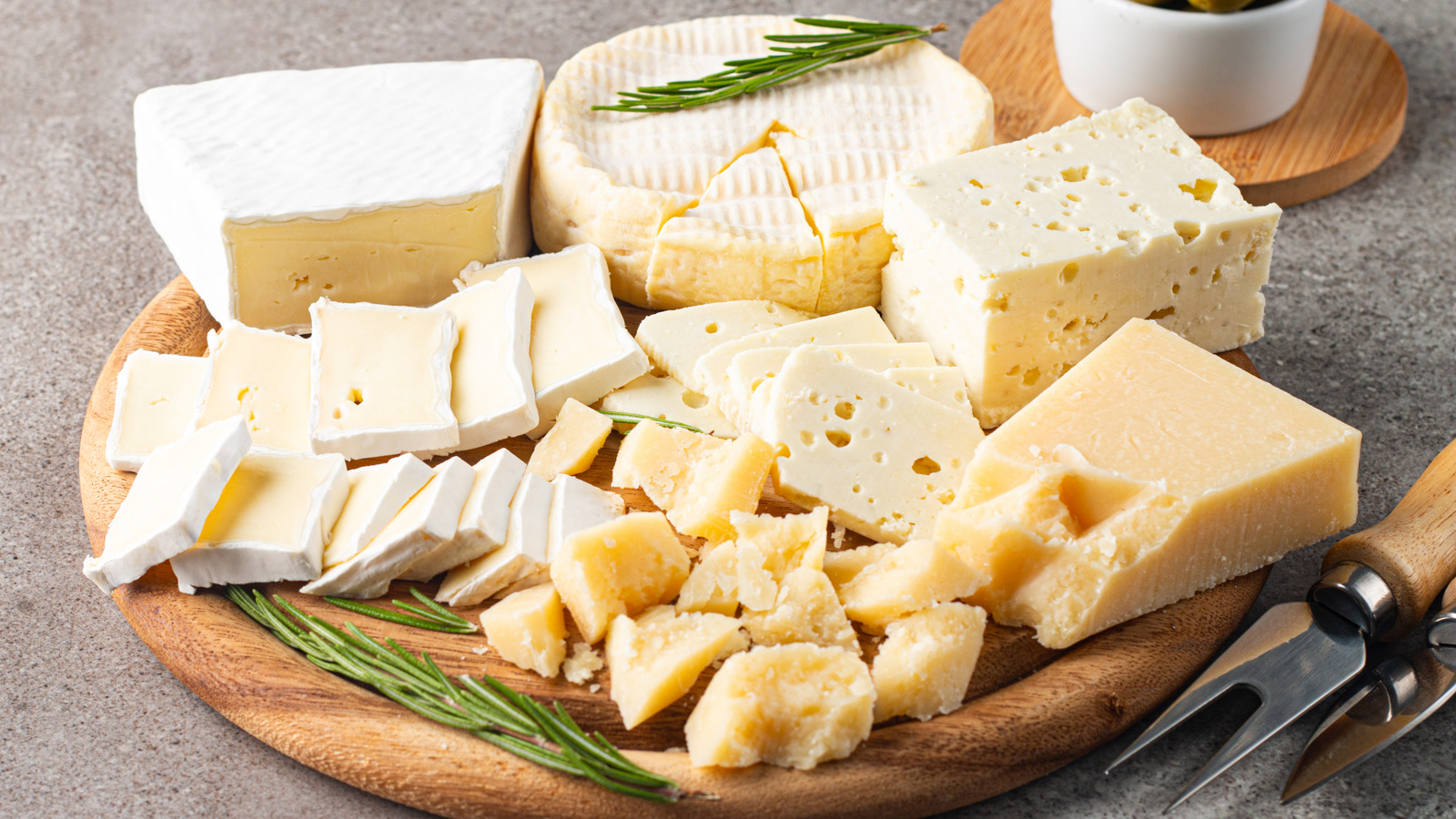 The $4.75 Aldi Cheese Shoppers Can't Stop Talking About (And For Good Reason)