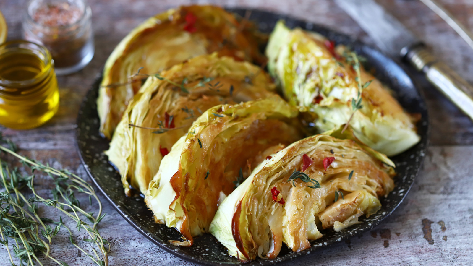 The 4-Ingredient Cabbage Dish That Doubles As A Main Or Side - Tasting Table