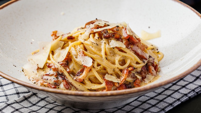 The 4 Types Of Classic Roman Pasta, Explained