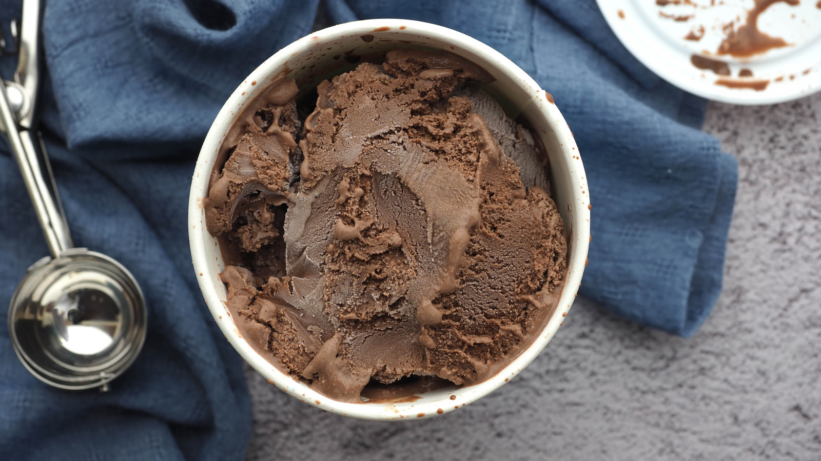 The 5 Best Ice Cream Flavors To Grab At Casey's