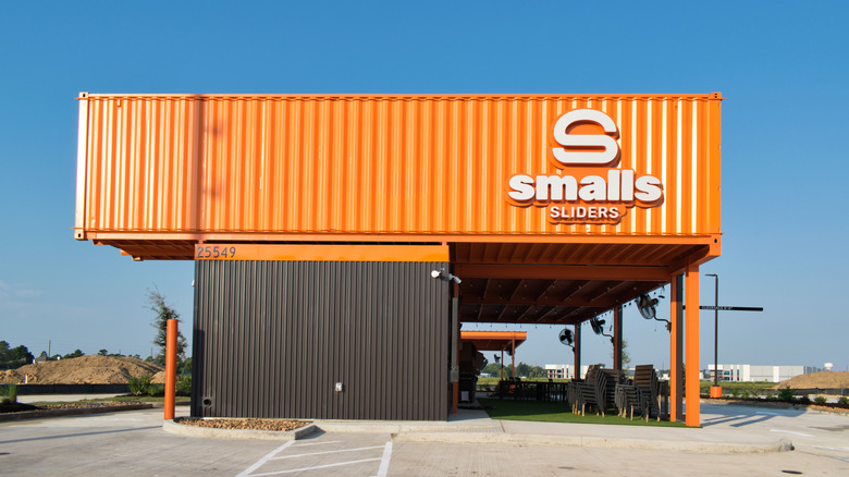 Smalls Sliders restaurant exterior