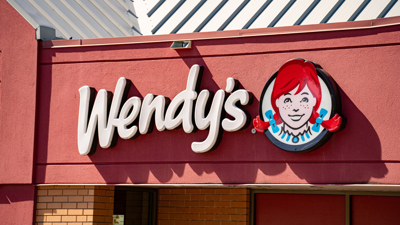Wendy's restaurant exterior and storefront facade