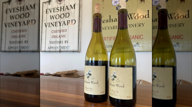 two bottles of Evesham Wood Willamette Valley Pinot Noir red wine
