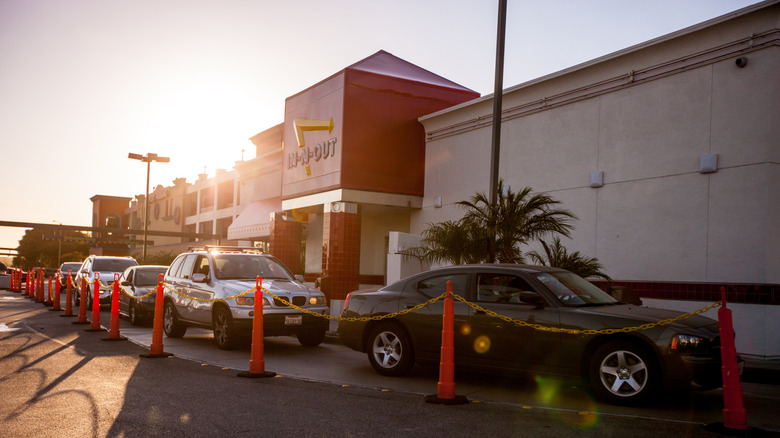Line of cars at In-N-Out