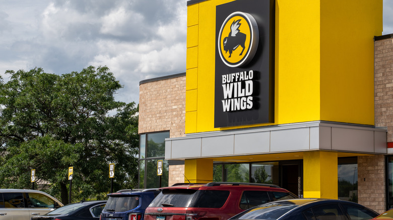 Front exterior of Buffalo Wild Wings