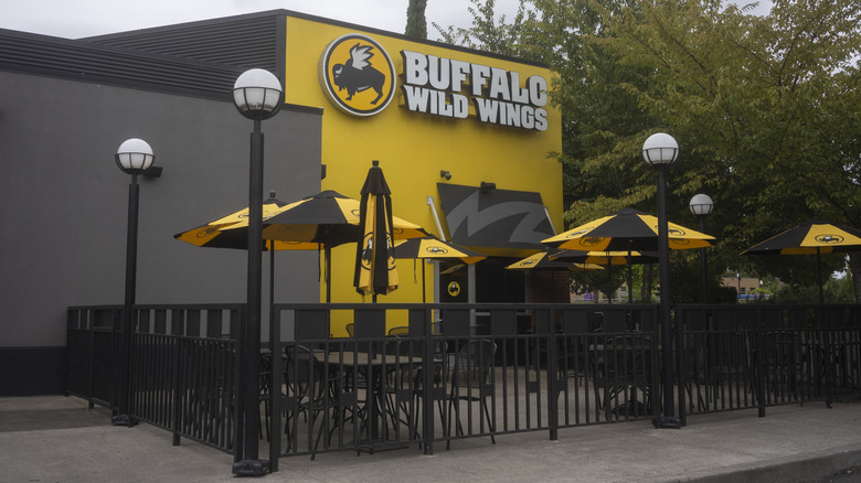 Exterior of fenced patio of Buffalo Wild Wings