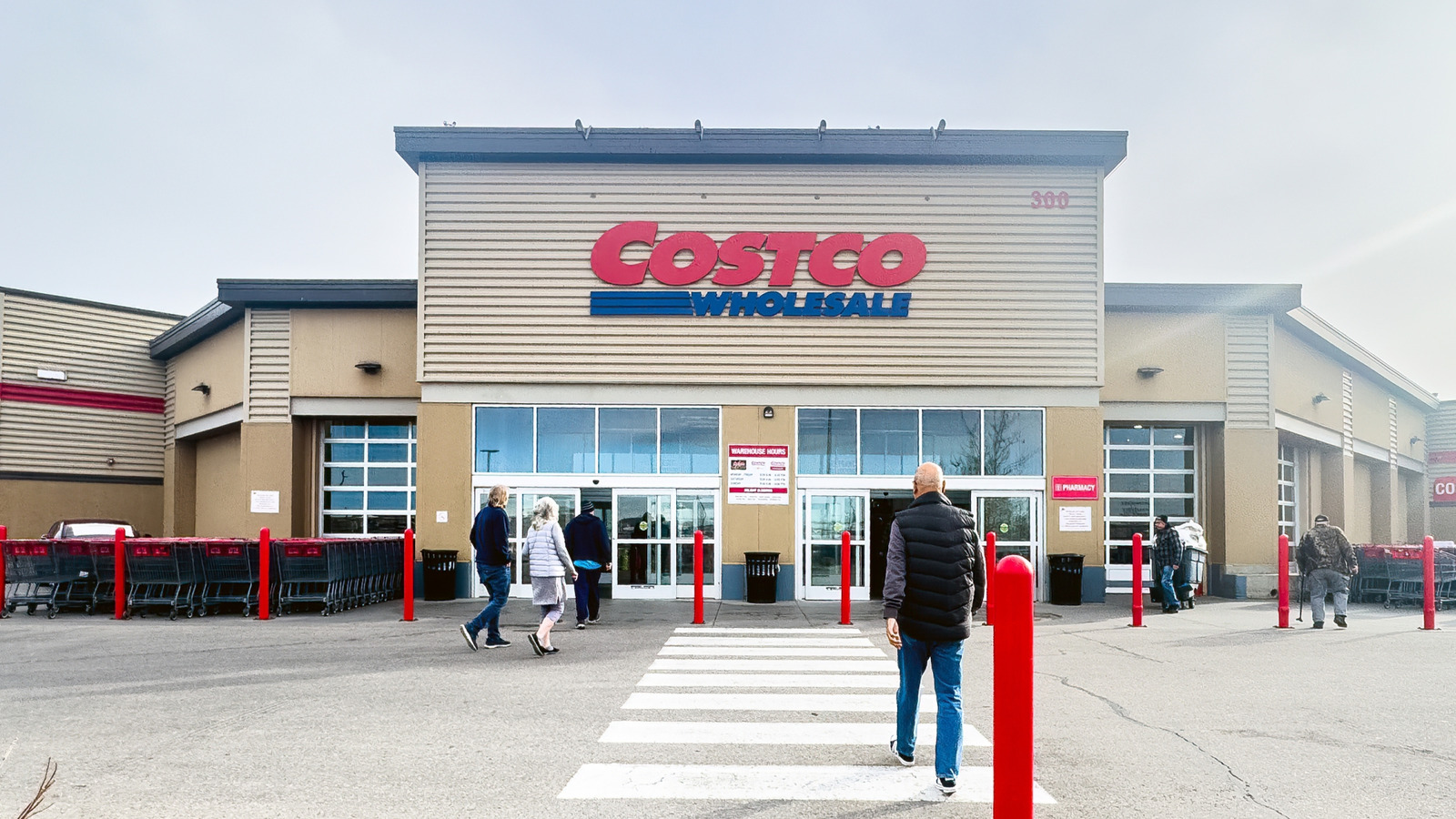 The 9 Best Frying Pans To Buy At Costco, According To Shoppers - Tasting Table