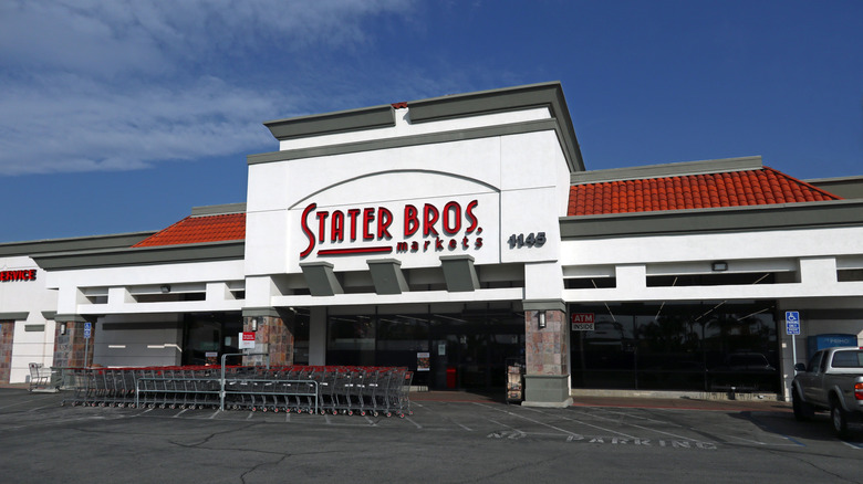 The exterior of a Stater Bros. grocery store in California.