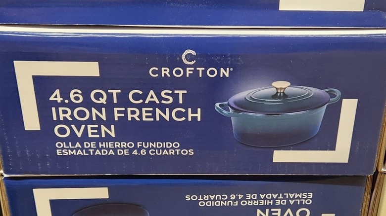 Blue Crofton 4.6 quart cast iron French oven box