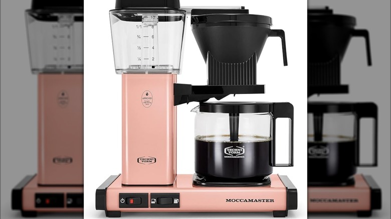 The Technivorm Moccamaster KBGV in pink isolated on a white background