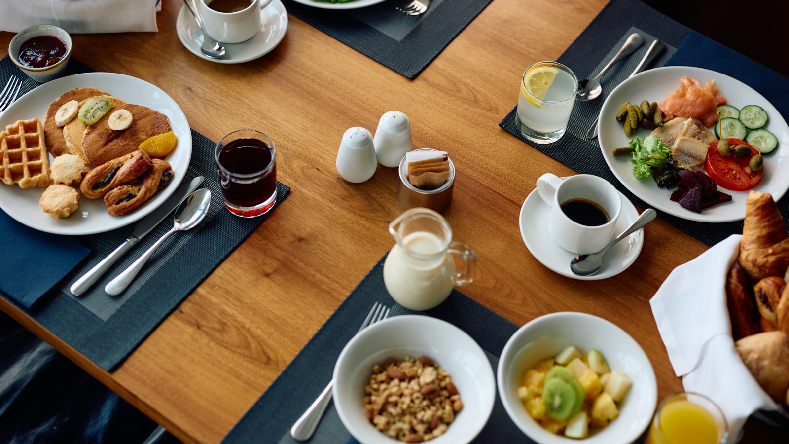 The 9 Best Sit-Down Chain Restaurants To Visit For Breakfast - Tasting Table